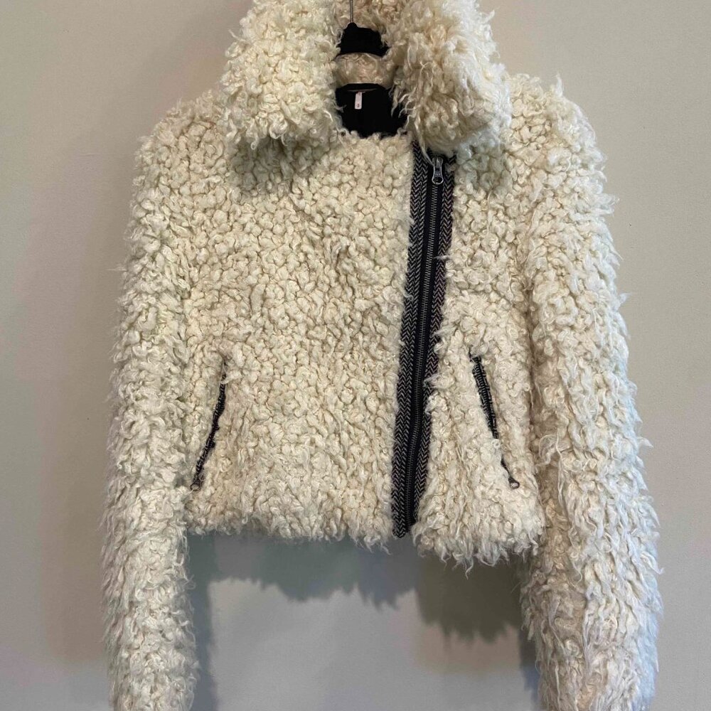 Free People - Cute Fuzzy Cropped Biker's Jacket ! Size S/P
